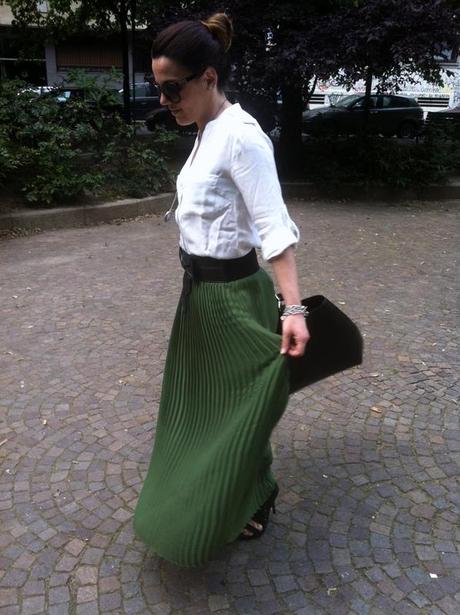 Long pleated skirt