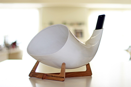 iPhone Ceramic Megaphone from en&is; Design