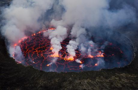 I SUPERVULCANI SI SVILUPPANO IN CENTINAIA DI ANNI,NON IN MIGLIAIA