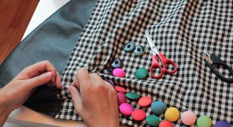 Fashion DIY: Gonna Moschino con inserti in pelle