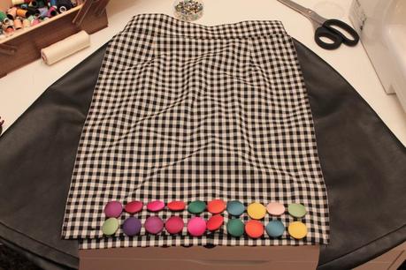 Fashion DIY: Gonna Moschino con inserti in pelle