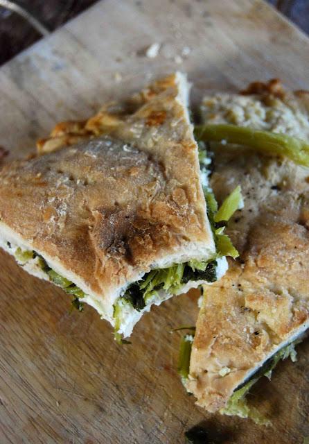 Schiacciata ricotta e cime di rapa