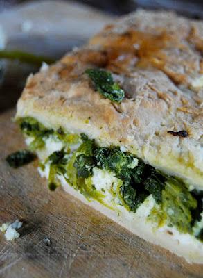 Schiacciata ricotta e cime di rapa