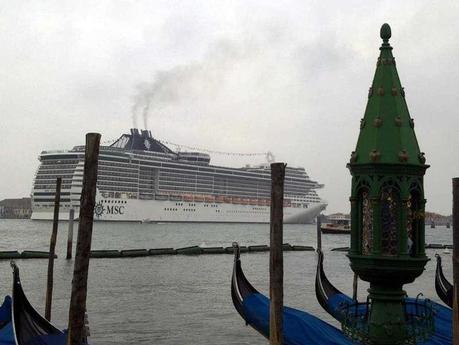 Venezia: ”Msc Divina” arriva nel suo home port