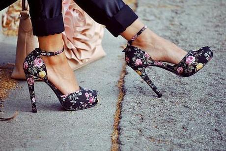 FLORAL TREND