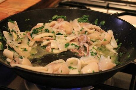 Spaghettata di zucchine con calamari