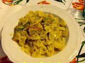 Volevo cena tipicamente estiva: ecco farfalle fiori zucchina gamberetti… vero successo sulla tavola!!!