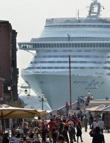 Venezia, la guerra contro le crociere.