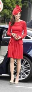 Kate Middleton in rosso al Giubileo della regina Elisabetta.