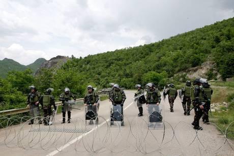 Kosovo/ Nord. Dopo barricate vie percorribili I soldati della Kfor si sono ritirati dalle strade