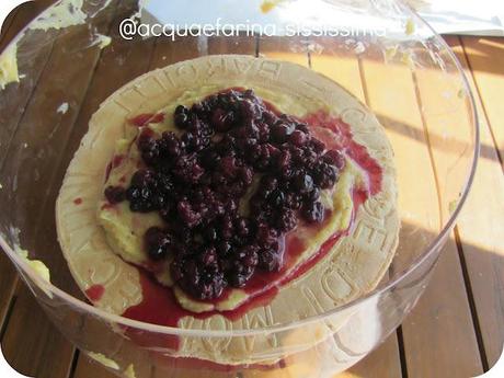 ...cialde di Montecatini con crema alla vaniglia e frutti di bosco...