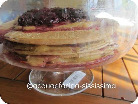 ...cialde di Montecatini con crema alla vaniglia e frutti di bosco...