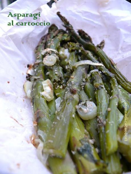 Verdure al cartoccio: asparagi e pomodorini