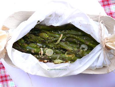 Verdure al cartoccio: asparagi e pomodorini