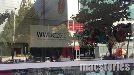 Inizia la decorazione al Moscone West per il prossimo WWDC 2012