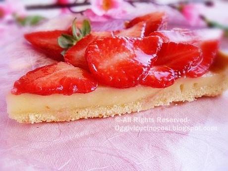 Crostata di Fragole con crema alla panna cotta