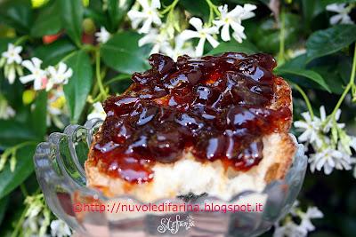 Marmellata di ciliegie a pezzettoni