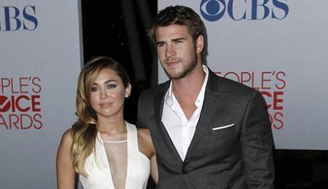 Miley-Cyrus-Liam-Hemsworth.jpg