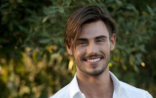 CAPELLI ESTATE 2012 MODA DONNA E UOMO