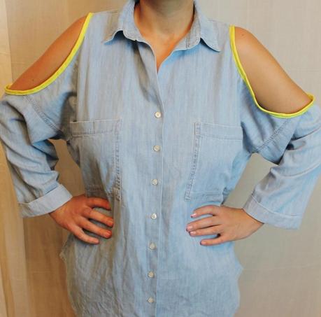 FASHION DIY: Cut-out FLUO shoulder shirt / Camicia spalle FLUO tagliate