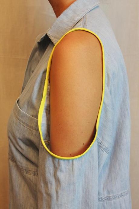 FASHION DIY: Cut-out FLUO shoulder shirt / Camicia spalle FLUO tagliate