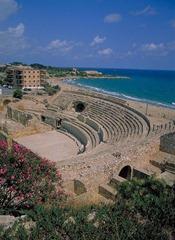 Roman-amphitheatre-by-Luke-Robinson1 Roman-amphitheatre-by-Luke-Robinson1
