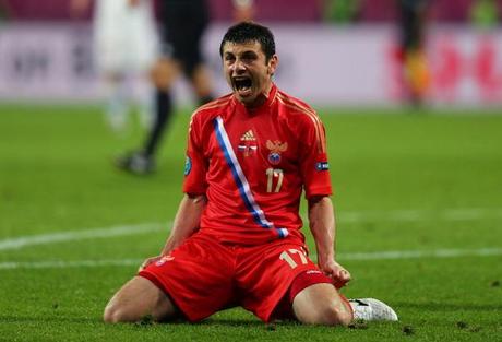 Salpingidis e Dzagoev nella storia. Lewandowski non si ferma più