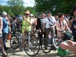 Nudi in bicicletta per protestare !