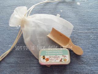 Prime impressioni - Arvella: Organic Coconut & Lemon Body Scrub, Organic Orange Whipped Body Butter (burro corpo) e Organic Cocoa Butter & Spearmint Lip Balm (balsamo labbra)