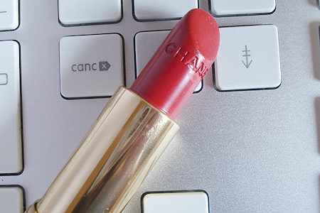 Old but gold: Chanel Rouge Allure in 14.
