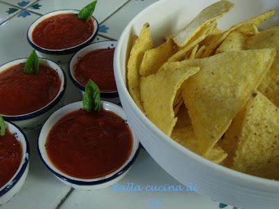 Nachos con chili sauce