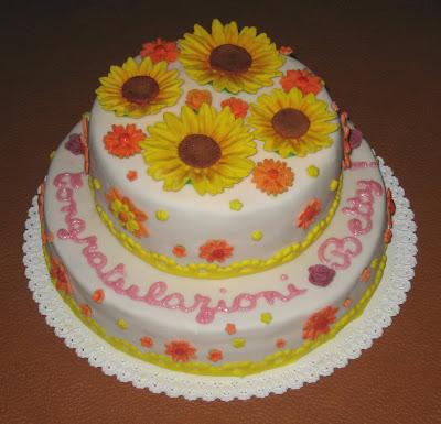 Torta due piani girasoli