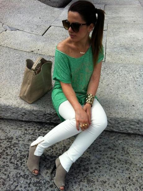 White pants and asymmetrical t-shirt