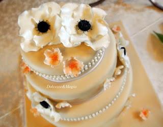 Anemonee & Cherry Bossom Wedding Cake