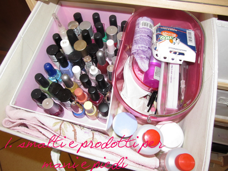 #How_to organize the perfect makeup station