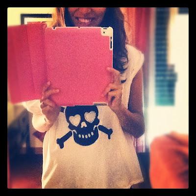 OBSESSED. SKULLS MANIA.