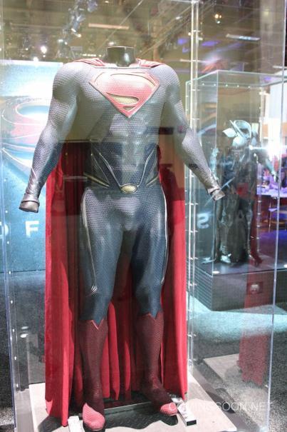 Al Licensing Expo di Las Vegas dominano i costumi di Superman e Jor-El direttamente da Man of Steel