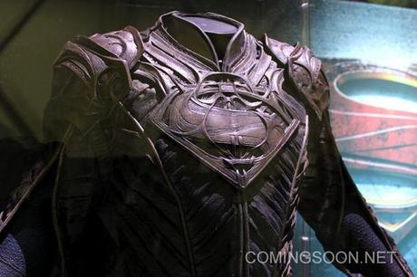 Al Licensing Expo di Las Vegas dominano i costumi di Superman e Jor-El direttamente da Man of Steel