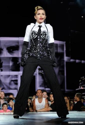 Madonna MDNA Tour 2012.jpg