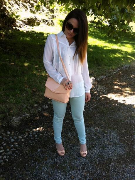 Mint pants, powder pink and a fringed shirt