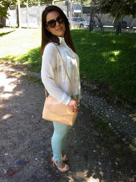 Mint pants, powder pink and a fringed shirt