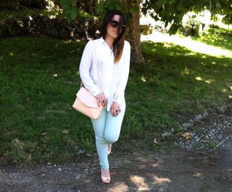 Mint pants, powder pink and a fringed shirt