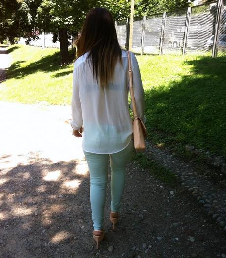 Mint pants, powder pink and a fringed shirt