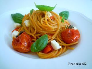 Spaghetti integrali con pomodorini al forno