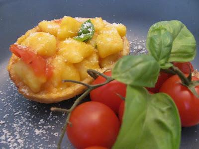 Gnocchi di patate in cestino di patata, di Manuela