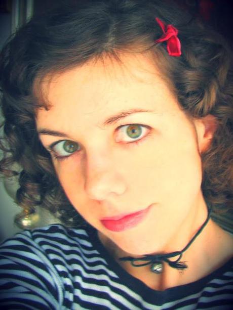 Sailor style: with asimmetric skirt