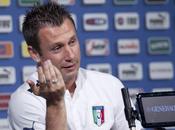 Cassano, soldato semplice dell’omofobia. vero problema sono Generali.