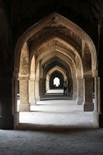 Tesori nascosti di Delhi, la moschea Khirki