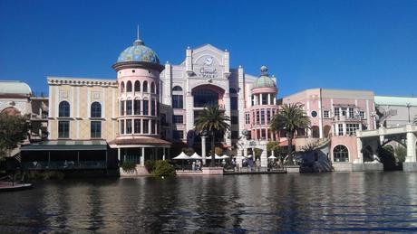 Io Lavoro all'Estero Uno degli ingressi al centro commerciale - Foto di Citta' del Capo
