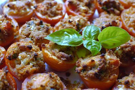 Pomodorini gratinati Pomodori gratinati al forno